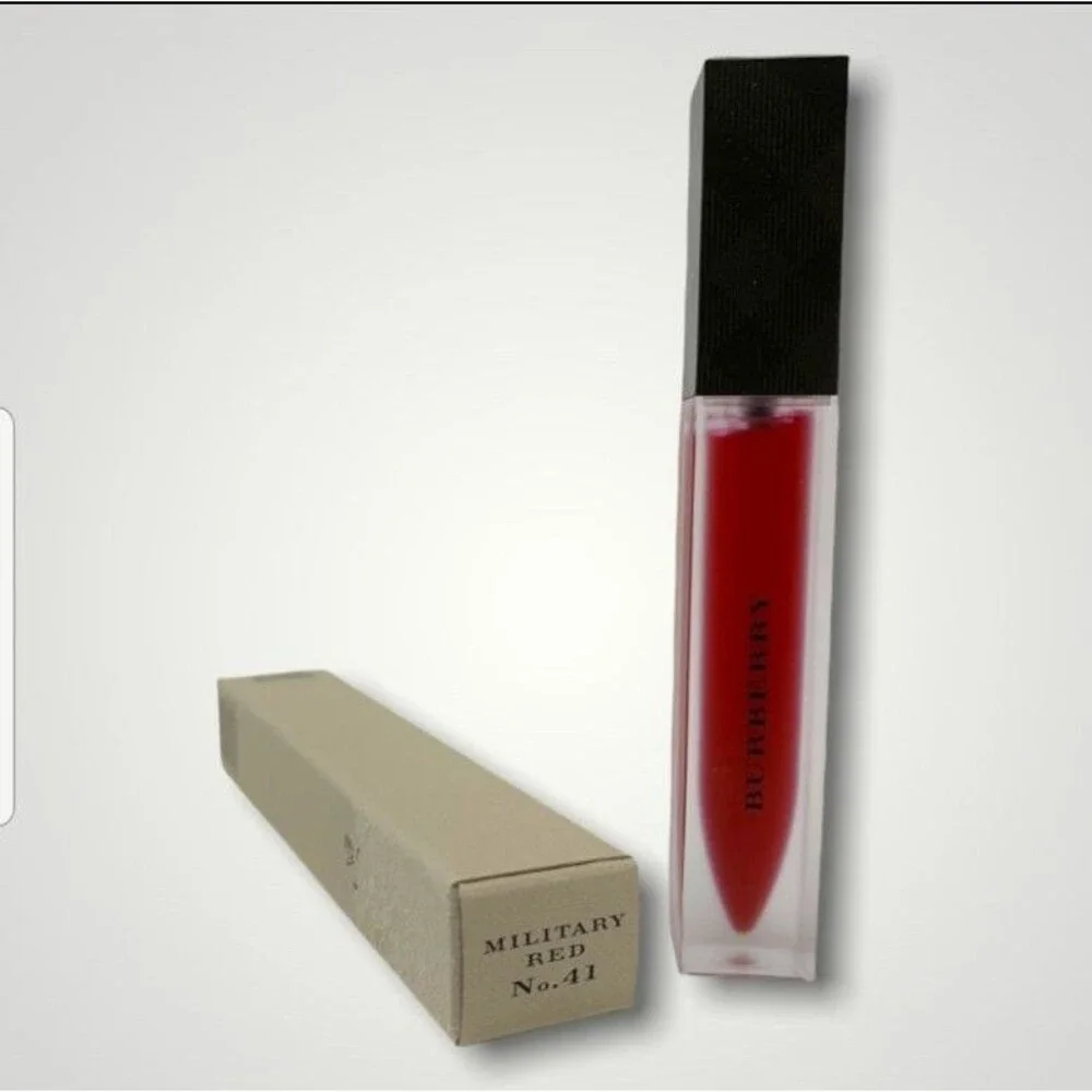 Burberry Liquid Lip Velvet – Military Red No.41 New in Box